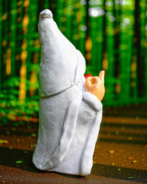 Leverse Middle Finger Decor Statue, 5.9in Naughty Smoking Wizard Dwarf- Funny Garden Gnomes Outdoor Decorations for Lawn Patio Yard Home Decor Easter Halloween - Image 4