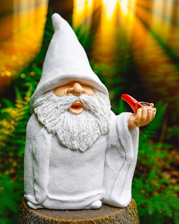 Leverse Middle Finger Decor Statue, 5.9in Naughty Smoking Wizard Dwarf- Funny Garden Gnomes Outdoor Decorations for Lawn Patio Yard Home Decor Easter Halloween - Image 10