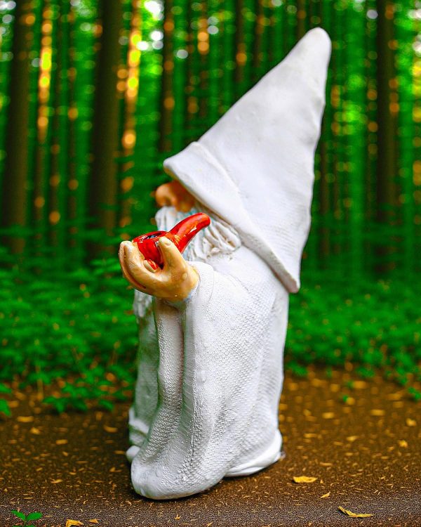 Leverse Middle Finger Decor Statue, 5.9in Naughty Smoking Wizard Dwarf- Funny Garden Gnomes Outdoor Decorations for Lawn Patio Yard Home Decor Easter Halloween - Image 15